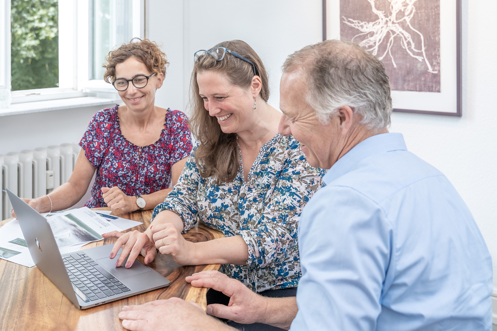 Kundenberatung - Bernadett Yehdou Fotografin Businessfotos - Werbeagentur Verena Sons