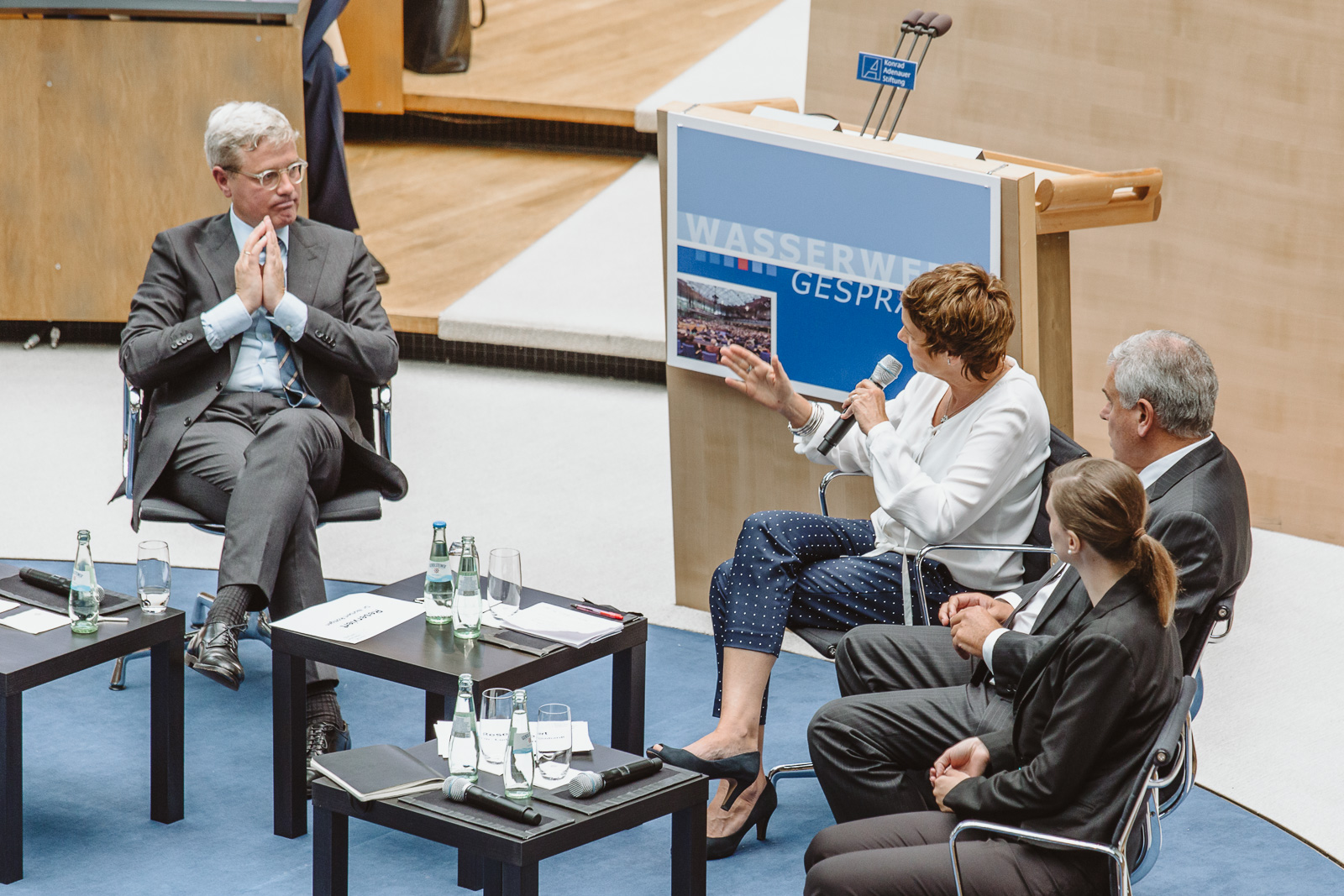 Konferenzfotografie - Dr. Norbert Röttgen - Wasserwerkgespräch der Konrad-Adenauer-Stifung - Gesprächsrunde